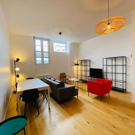 Casa : L'eclat Du Roi Rene Appartement *
