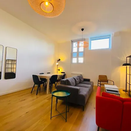 Casa : L'eclat Du Roi Rene Appartement Angers
