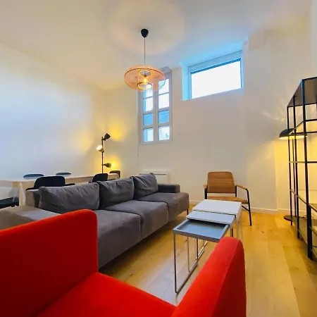 Casa : L'eclat Du Roi Rene Angers