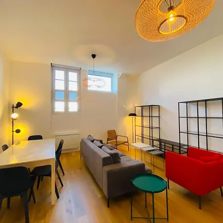 Casa : L'eclat Du Roi Rene Appartement