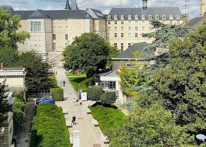 Daire Casa : L'eclat Du Roi Rene Angers